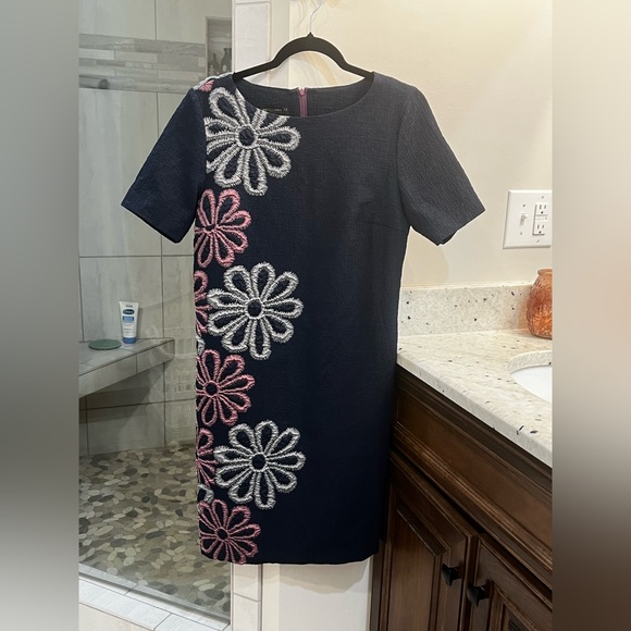 Elegant Navy Floral Dress - Picture 1 of 5